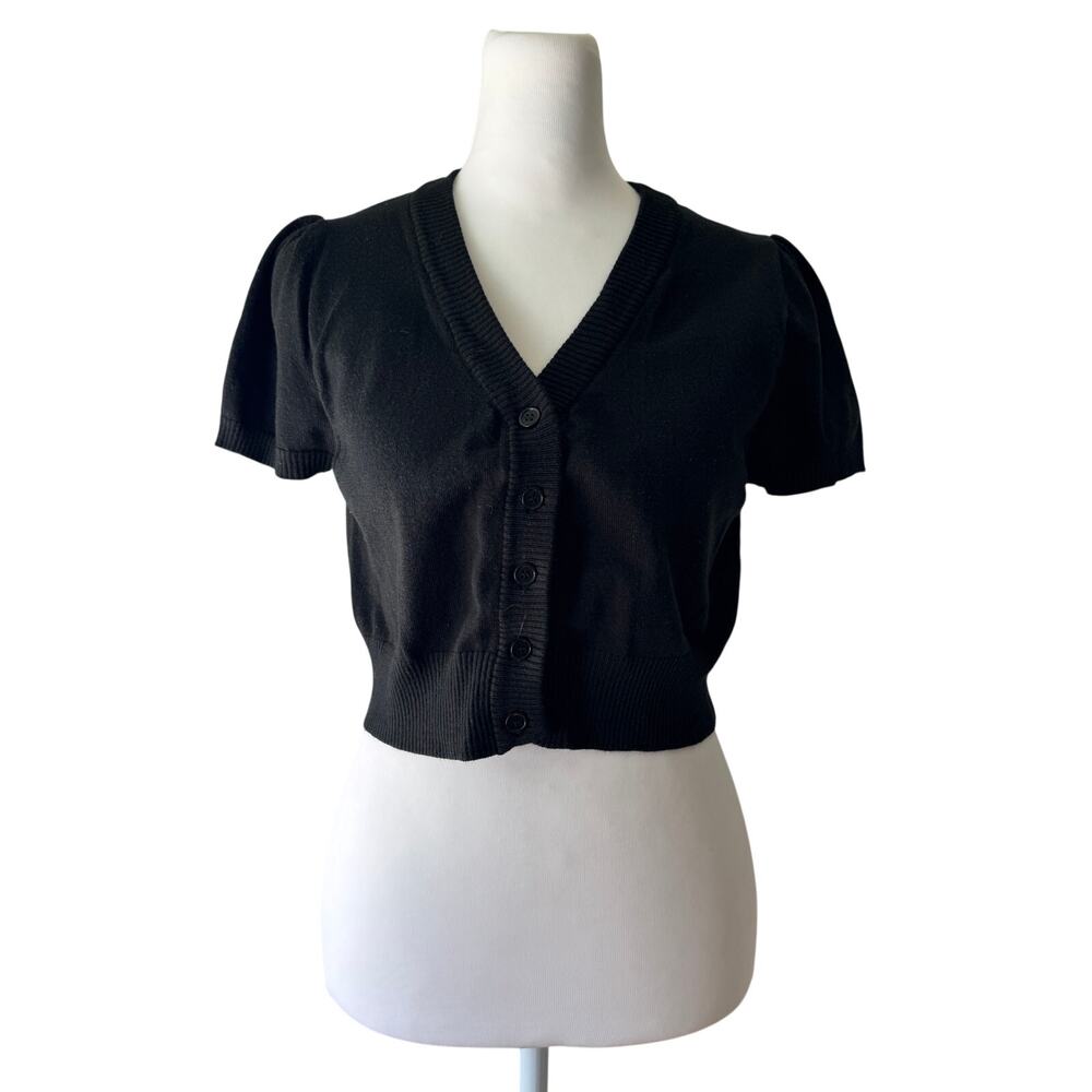 Yemak Sweaters Black V-Neck Short Sleeve Cropped Cardigan Sweater